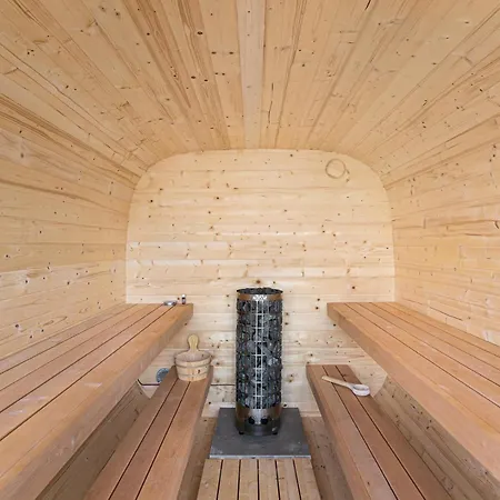 R Family - Chalets Pour 14 Personnes 834 Chalet *